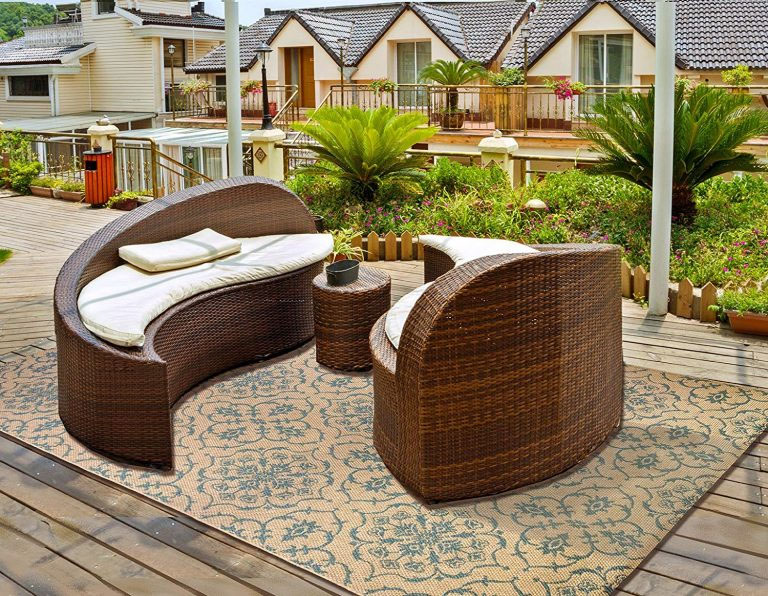 Outdoor Rugs to Brighten up Your Resting Places